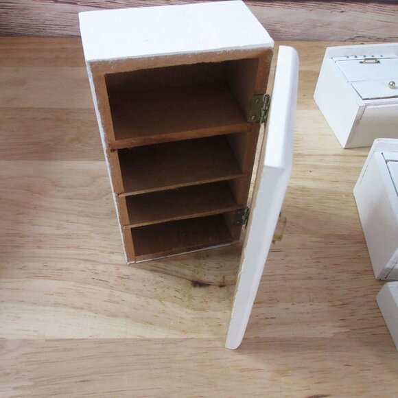 Chadwick Miller White Wooden 4pc Wooden Miniature Kitchen Set #93744 - Picture 10 of 11